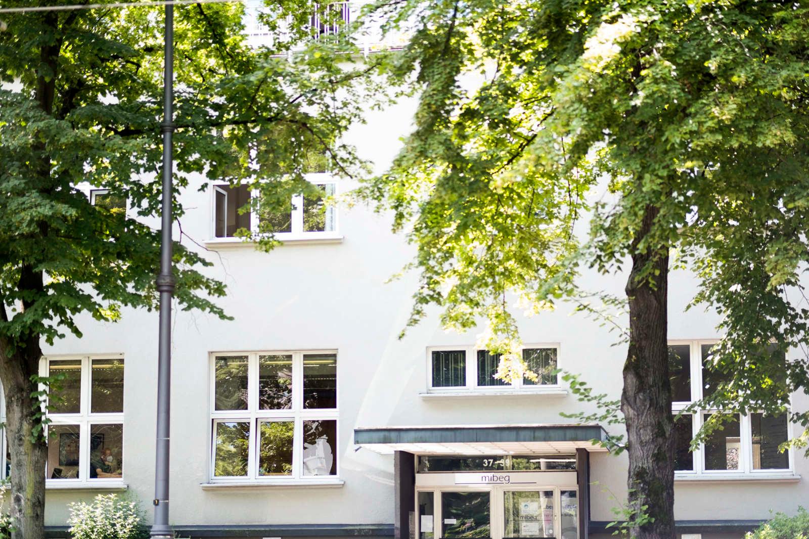 Außenansicht des Gebäudes der mibeg-Institute