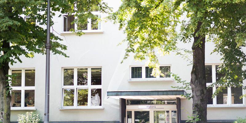 Außenansicht des Gebäudes der mibeg-Institute